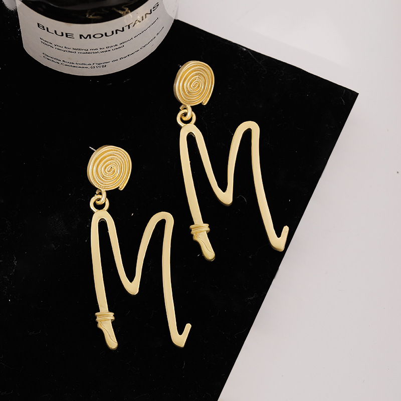 Korea Fashion M Letter Earrings display picture 6