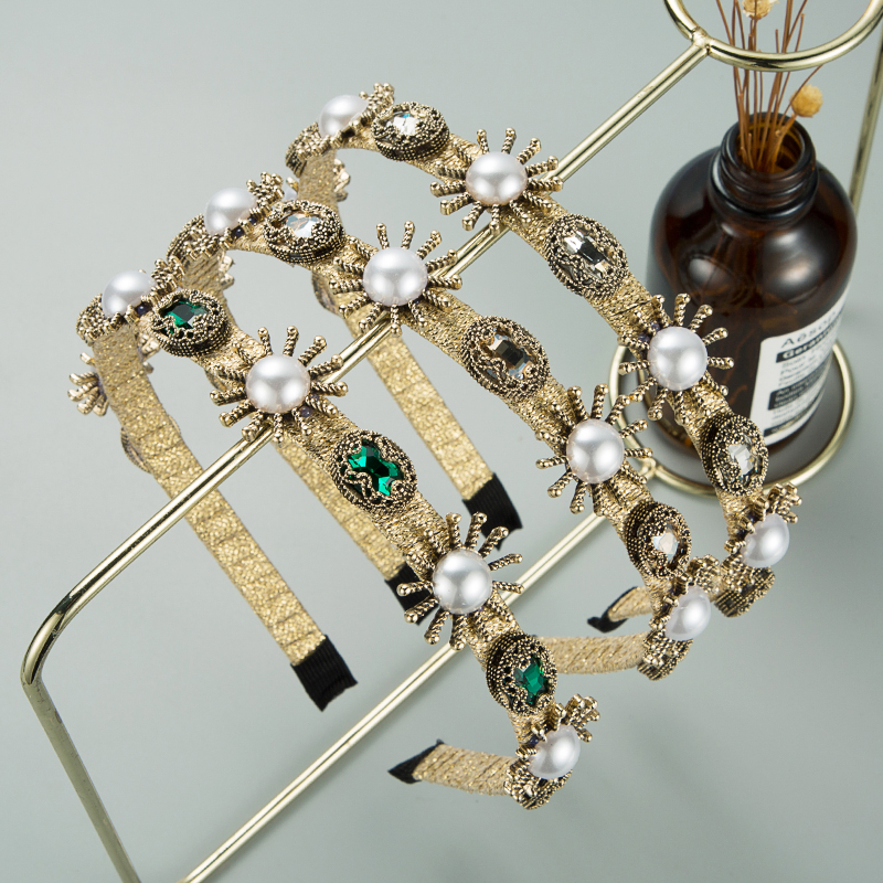New Style Golden Pearl Flower Headband display picture 2