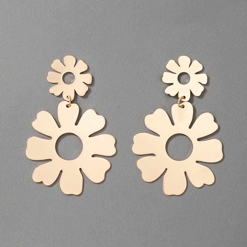 Bohemian Style Alloy Flower Earrings display picture 4