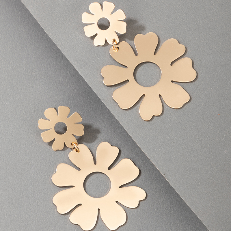 Bohemian Style Alloy Flower Earrings display picture 5