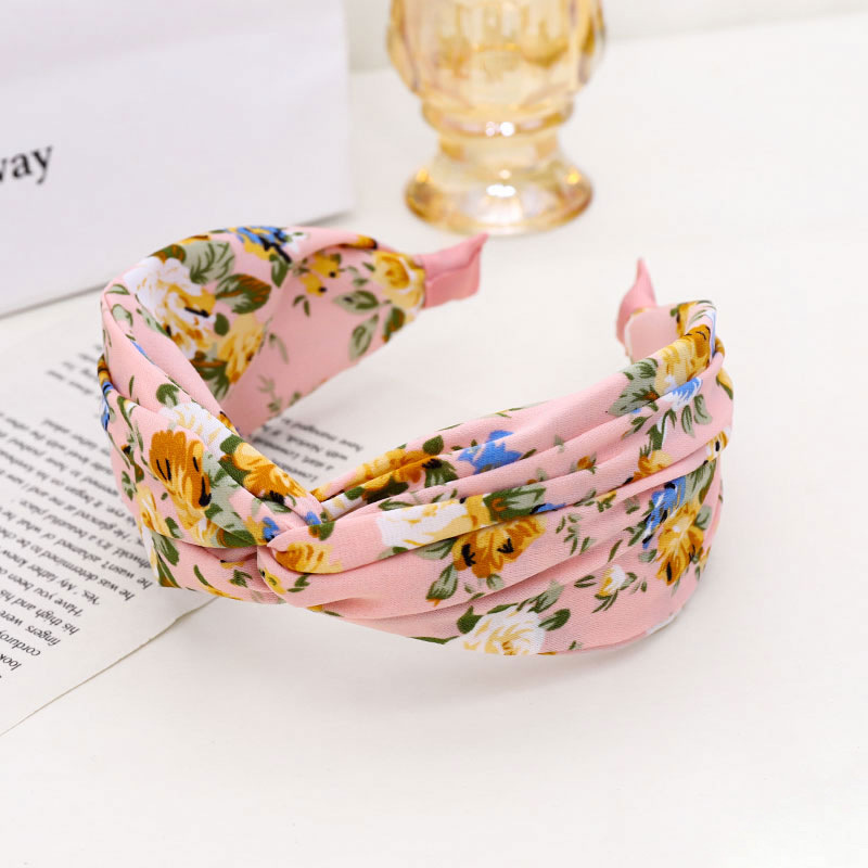 Wholesale Retro Printed Fabric Hair Band Floral Headband display picture 1