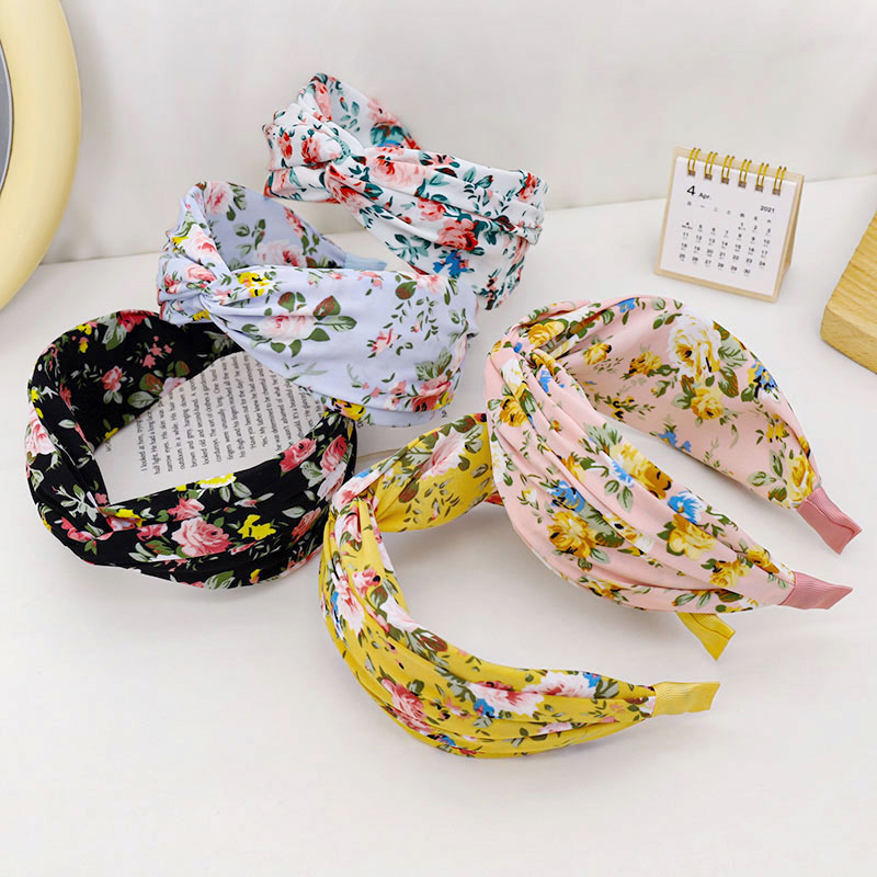 Wholesale Retro Printed Fabric Hair Band Floral Headband display picture 4