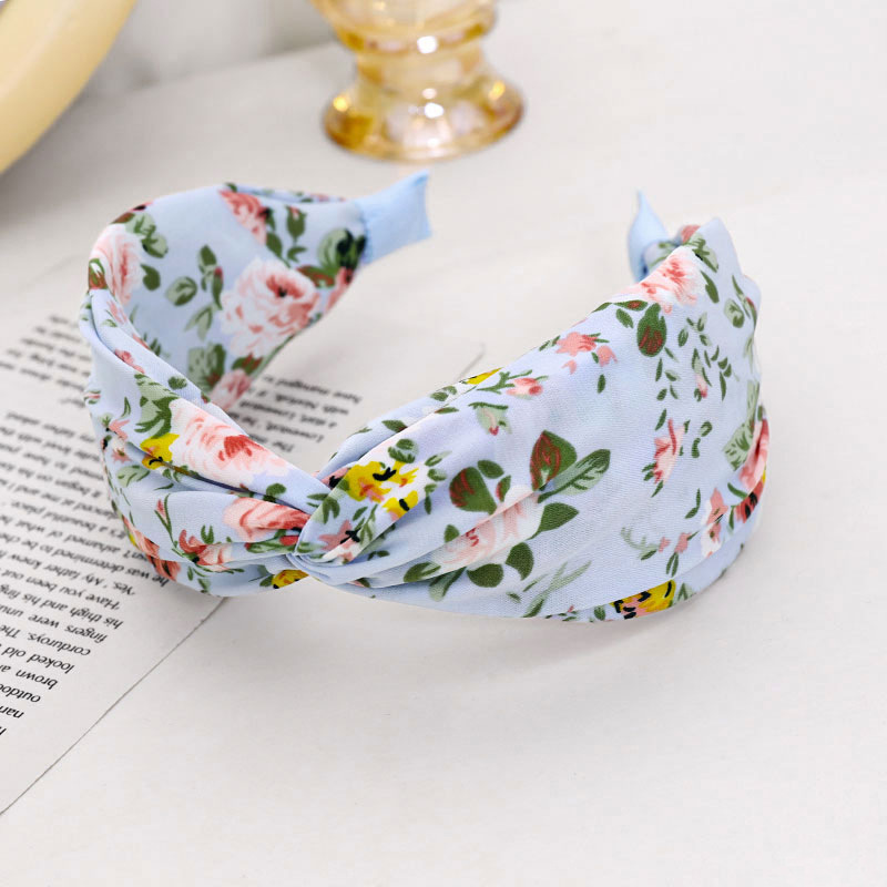 Wholesale Retro Printed Fabric Hair Band Floral Headband display picture 7