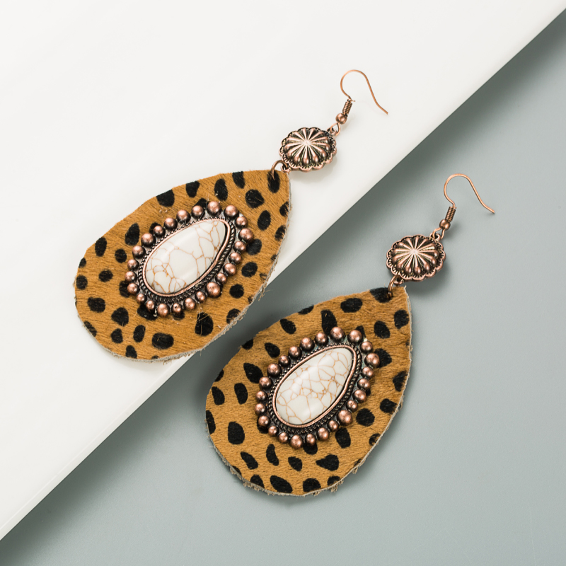 Übertriebene Tropfenförmige Leopardenohrringe Aus Leder, Eingelegt Mit Langen Ohrringen Aus Weißer Türkisfarbener Bronze display picture 6