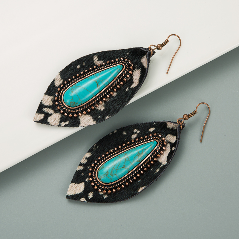 Fashion Leather Earrings Exaggerated Leopard Blue Turquoise Earrings display picture 8