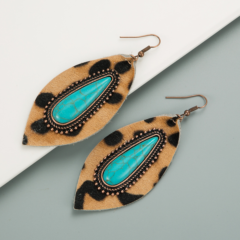 Exaggerated Drop-shaped Turquoise Leather Leopard Print Earrings display picture 7
