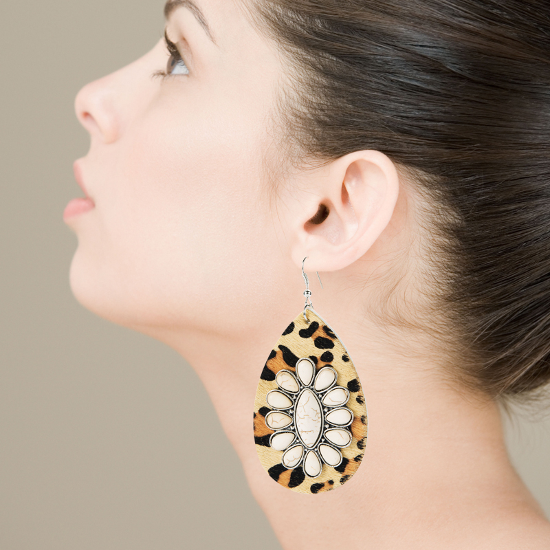 Bohemian Drop-shaped Leather Leopard Earrings Exaggerated White Turquoise Earrings display picture 2