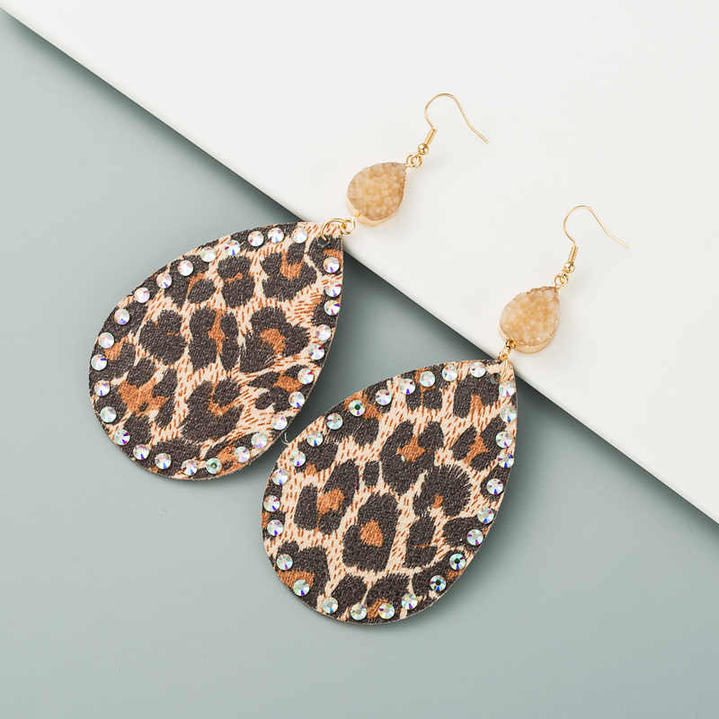 Fashion Pu Leather Leopard Print Bohemian Rhinestone Earrings display picture 7