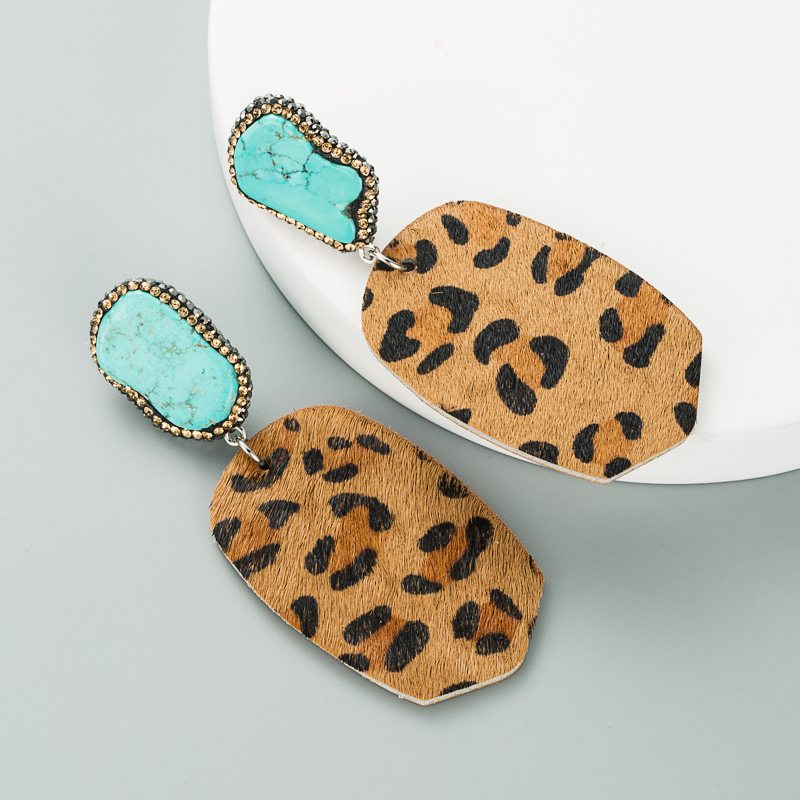 Fashion Exaggerated Geometric Leather Leopard Print Earrings display picture 4