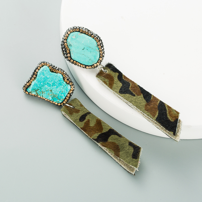 Fashion Leopard Print Long Tassel Stone Diamond Earrings display picture 6