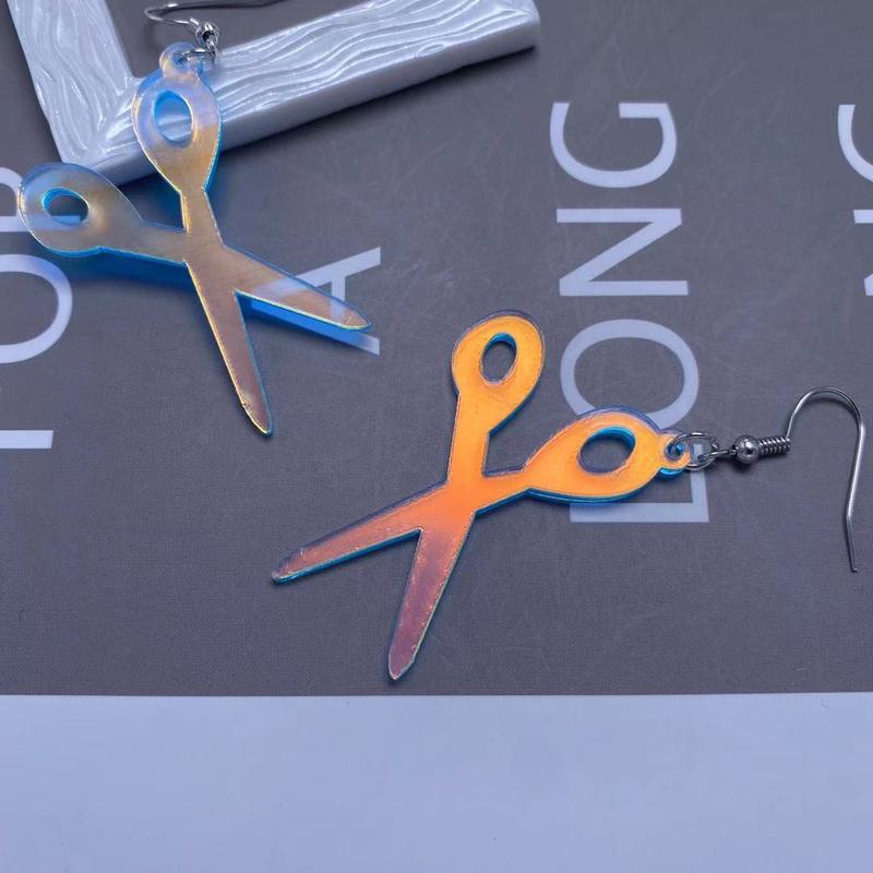 New Acrylic Color Reflective Scissors Women's Earrings display picture 4
