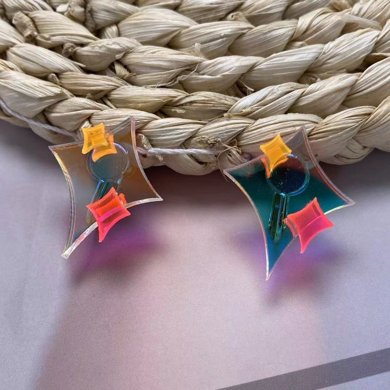 Transparent Acrylic Four-leaf Clover Laser Colorful Geometric Earrings display picture 5