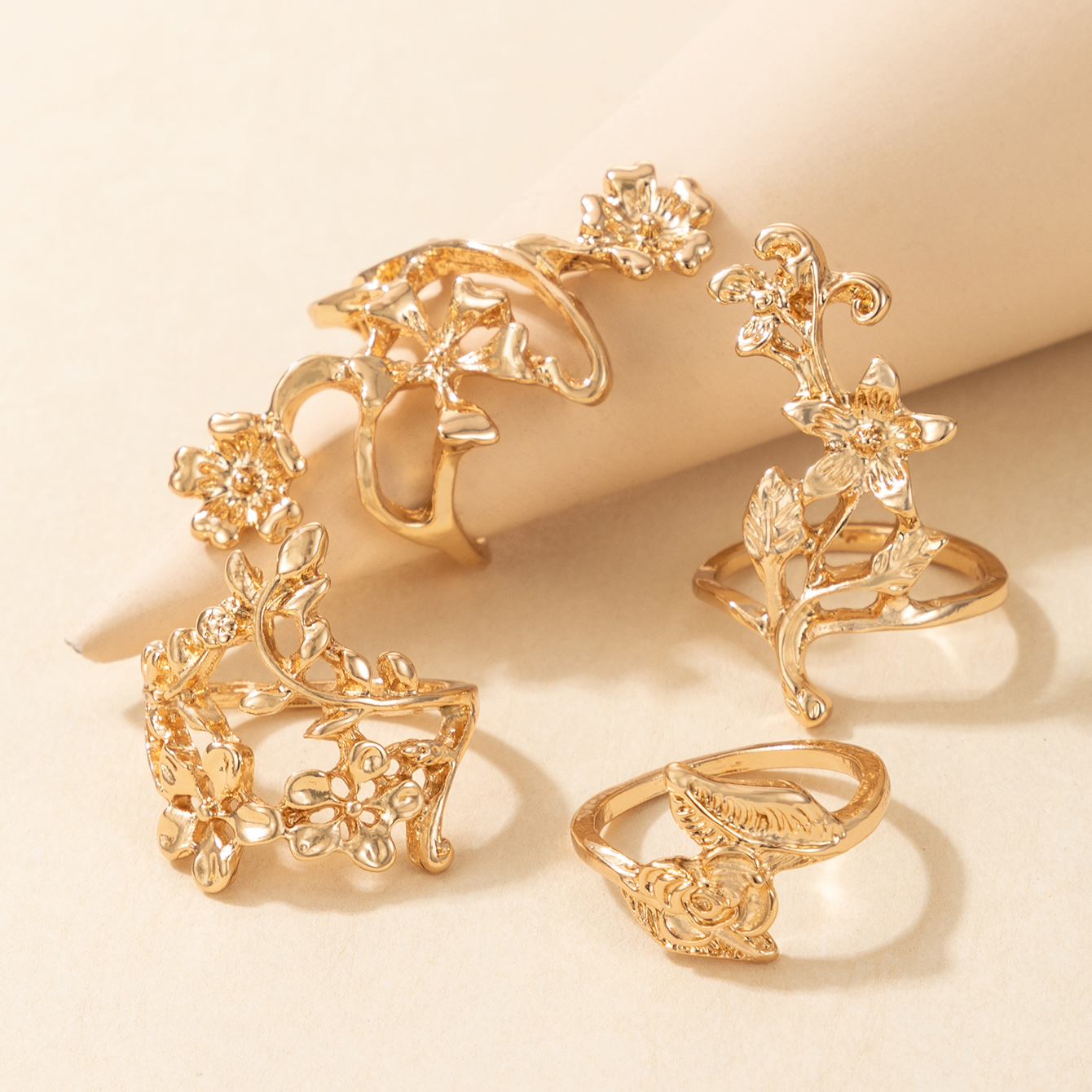 Bohemian Fashion Rose Leaf Flower Ring Set display picture 3