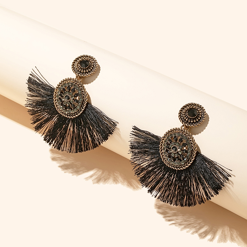 Simple Fashion New Style Tassel Earrings display picture 1