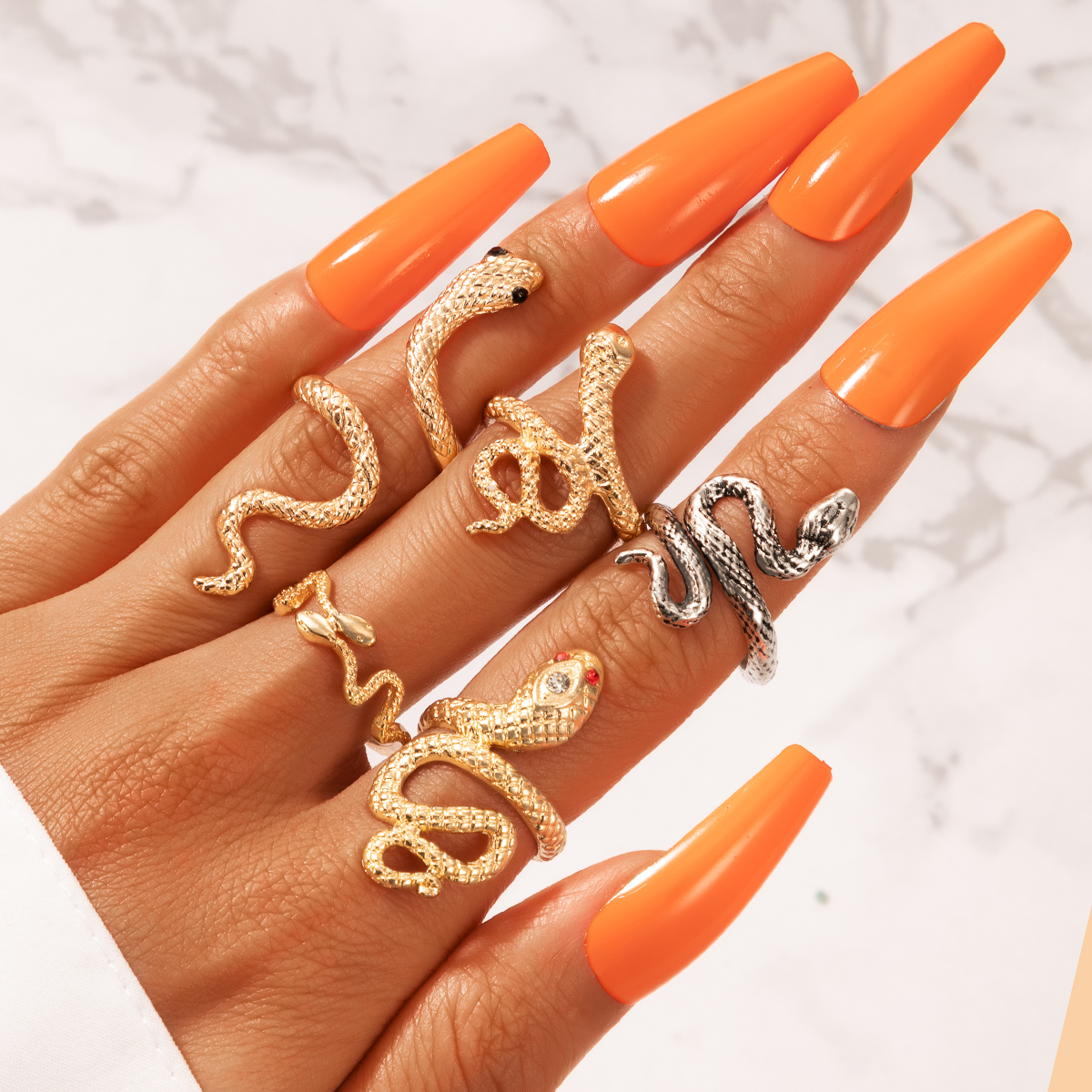 New Fashion Style Exaggerated Serpentine Irregular Ring Set display picture 1