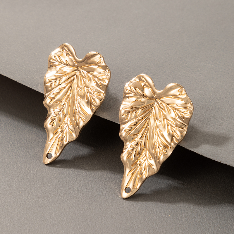 New Exaggerated Golden Leaf Earrings display picture 2