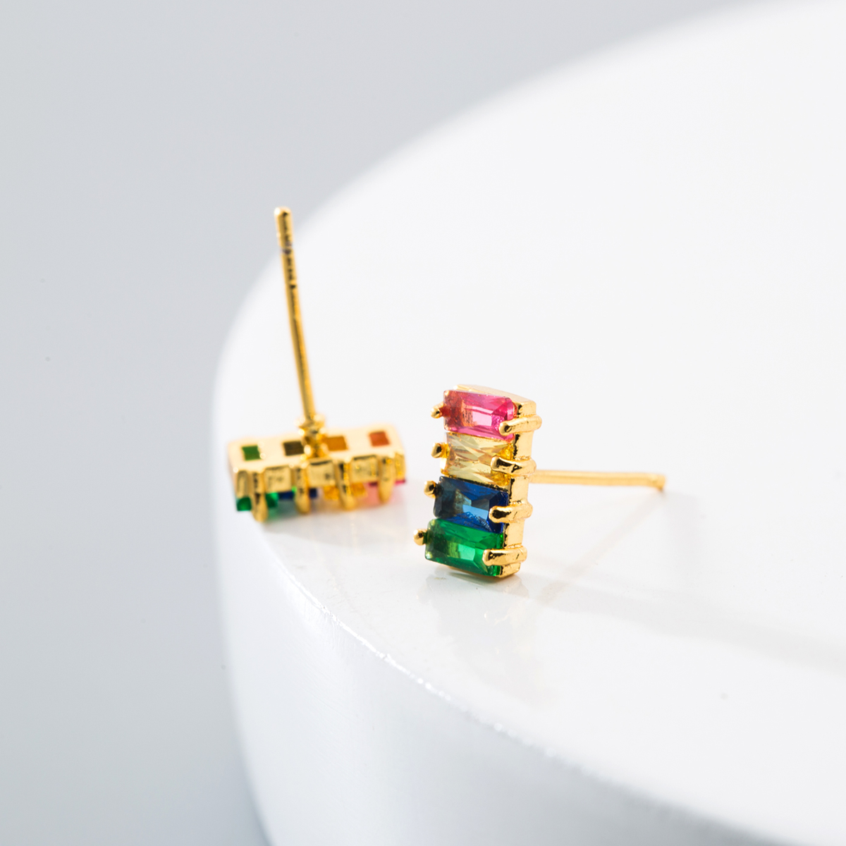 Fashion New Simple Style Rainbow Colorful Zircon Geometric Earrings display picture 3