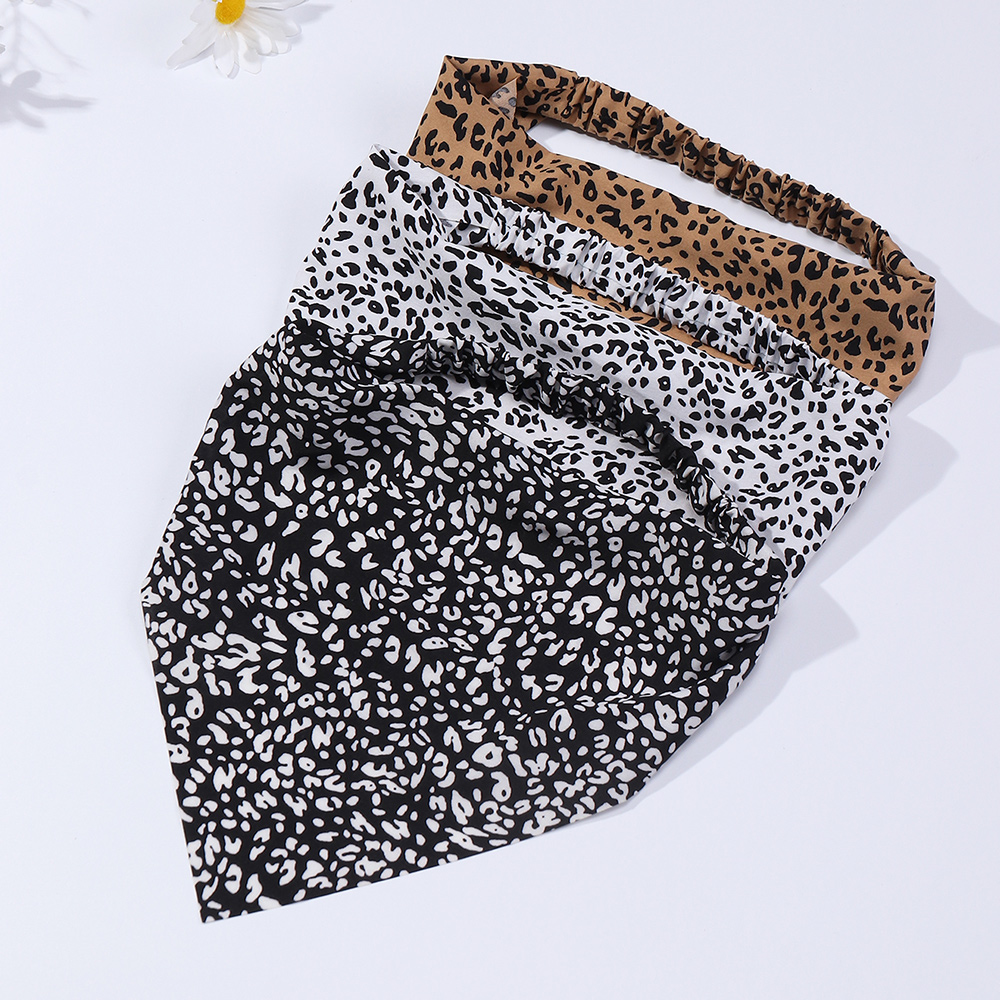 Fashion New Style Korean Leopard Print Triangle Hairband Set display picture 3