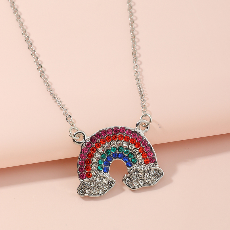 Fashion New Style Simple Five Color Diamond Rainbow Necklace display picture 3