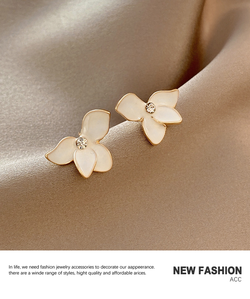 Modestil Neue Weiße Blütenblatt Zirkon Neue Ohrringe display picture 2