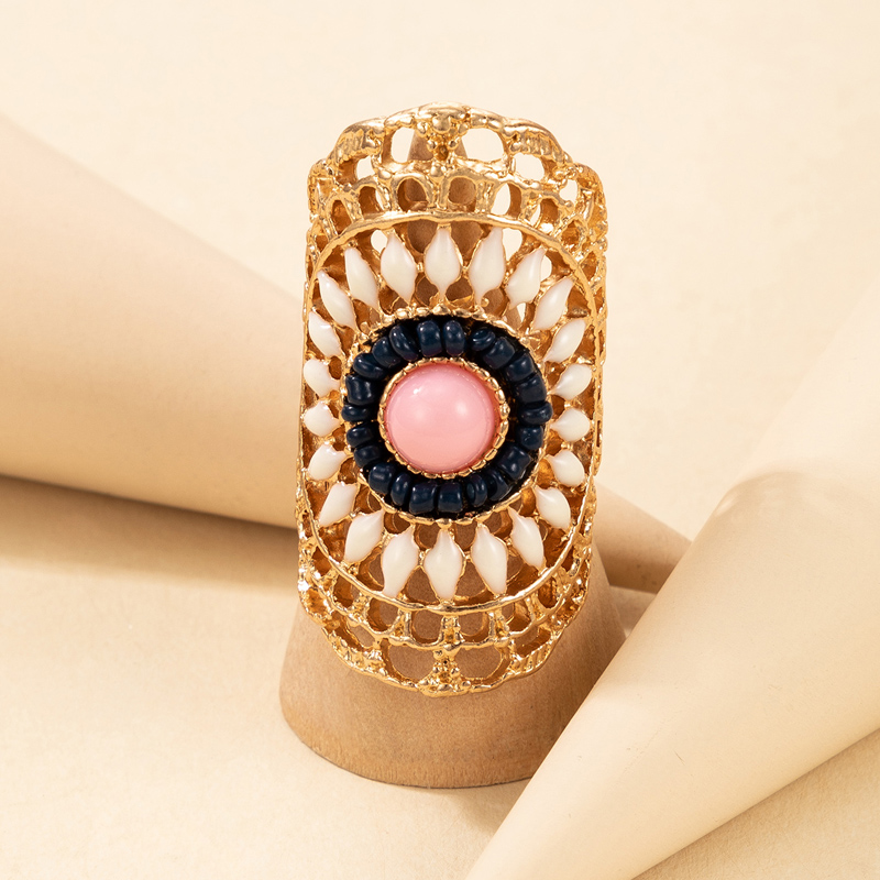 Retro Hollow Bead Pink Gem Alloy Ring display picture 3