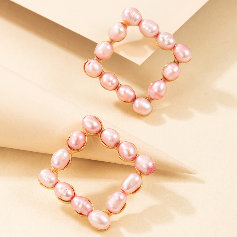 Fashion Pink Pearl Rhombus Alloy Earrings display picture 2