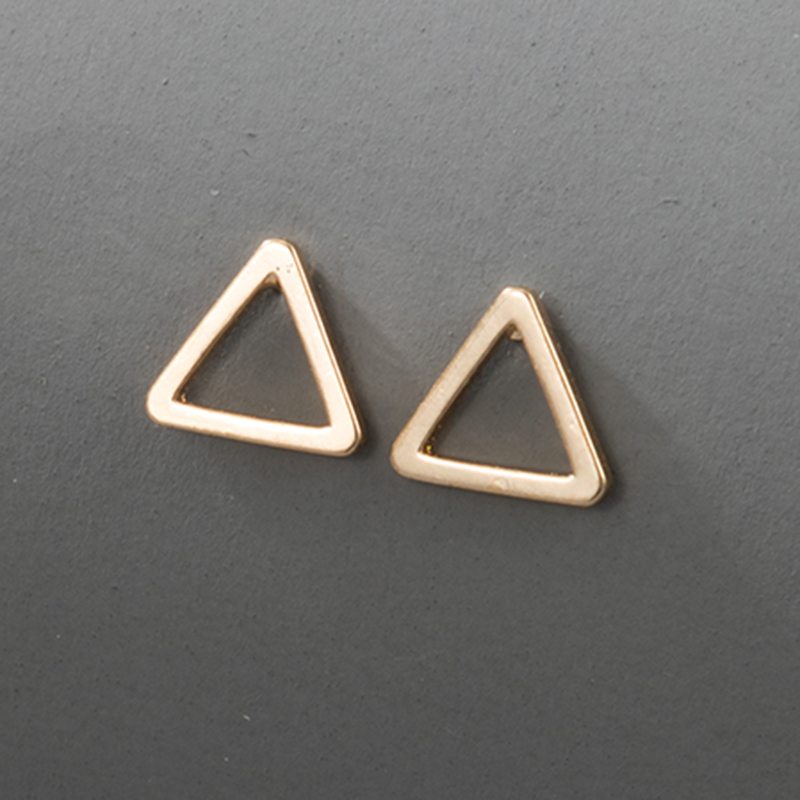 Mode Neuer Stil Einfache Legierung Geometrische Dreieck Ohrringe display picture 1