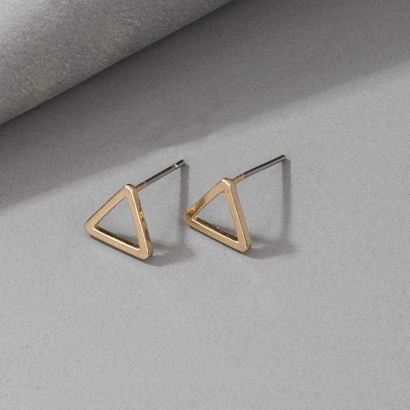 Mode Neuer Stil Einfache Legierung Geometrische Dreieck Ohrringe display picture 5