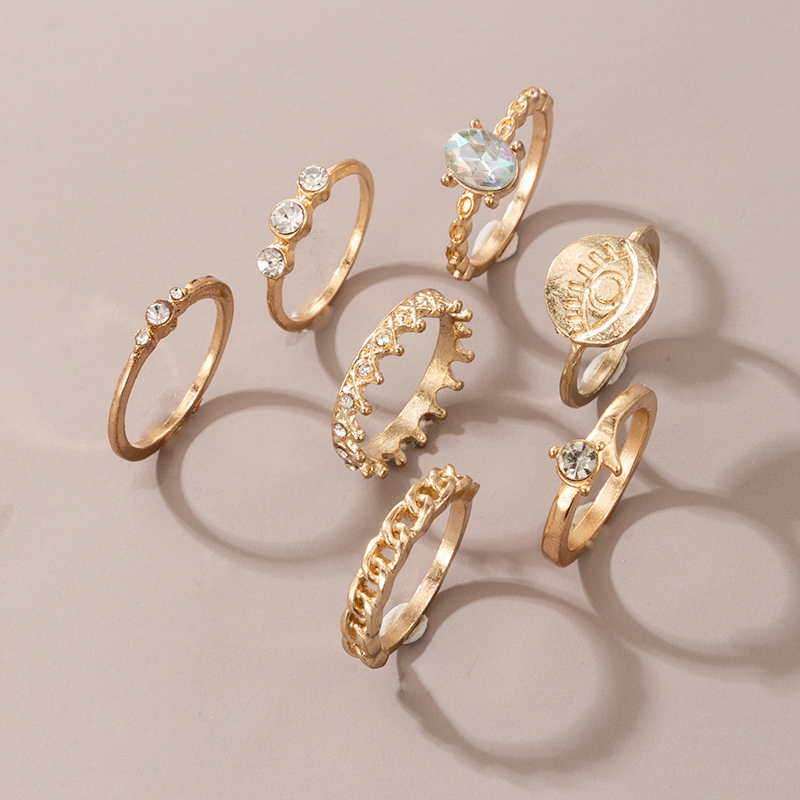 7-piece Golden Diamond Crown Twist Eye Rings Set display picture 1