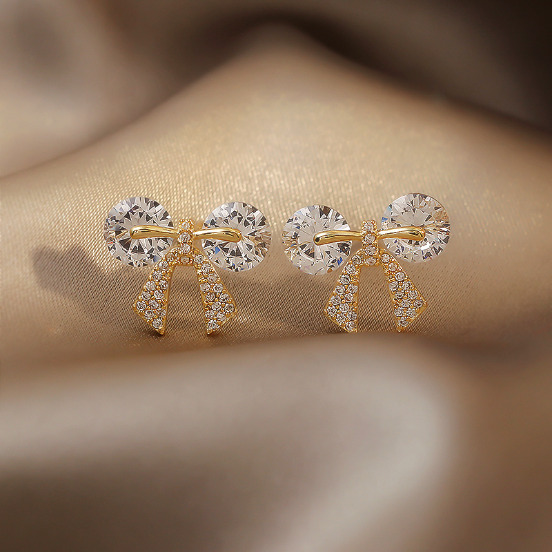 Bowknot Diamond Metal Stud Earrings display picture 5