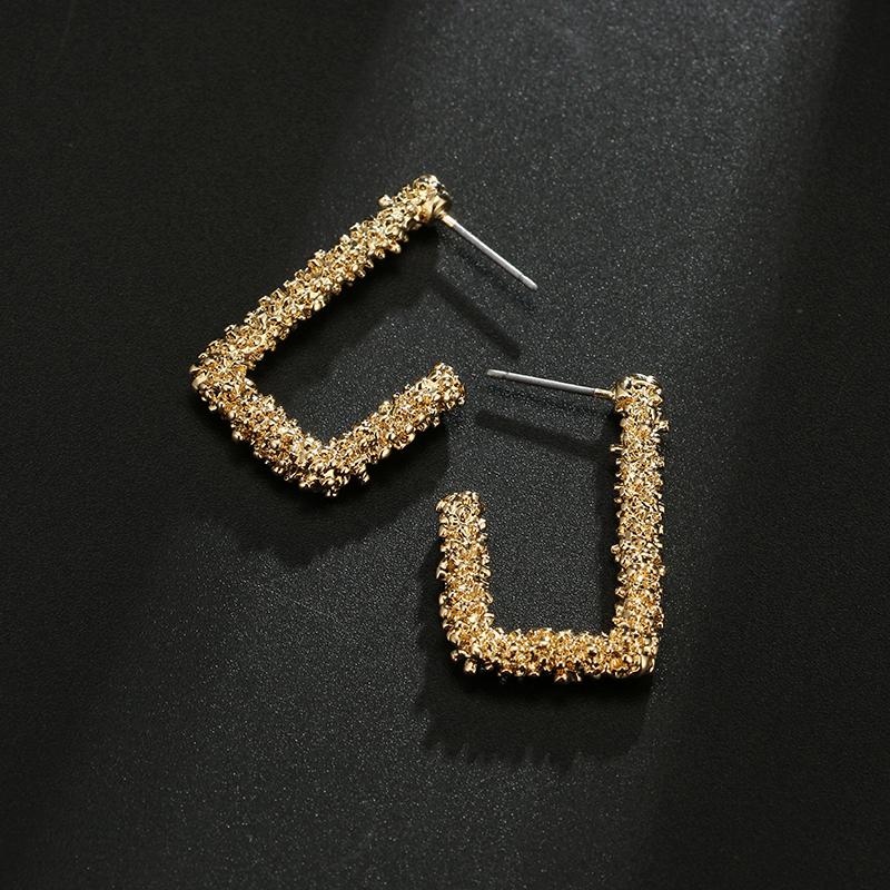 Simple Geometric Irregular Gold Earrings display picture 3