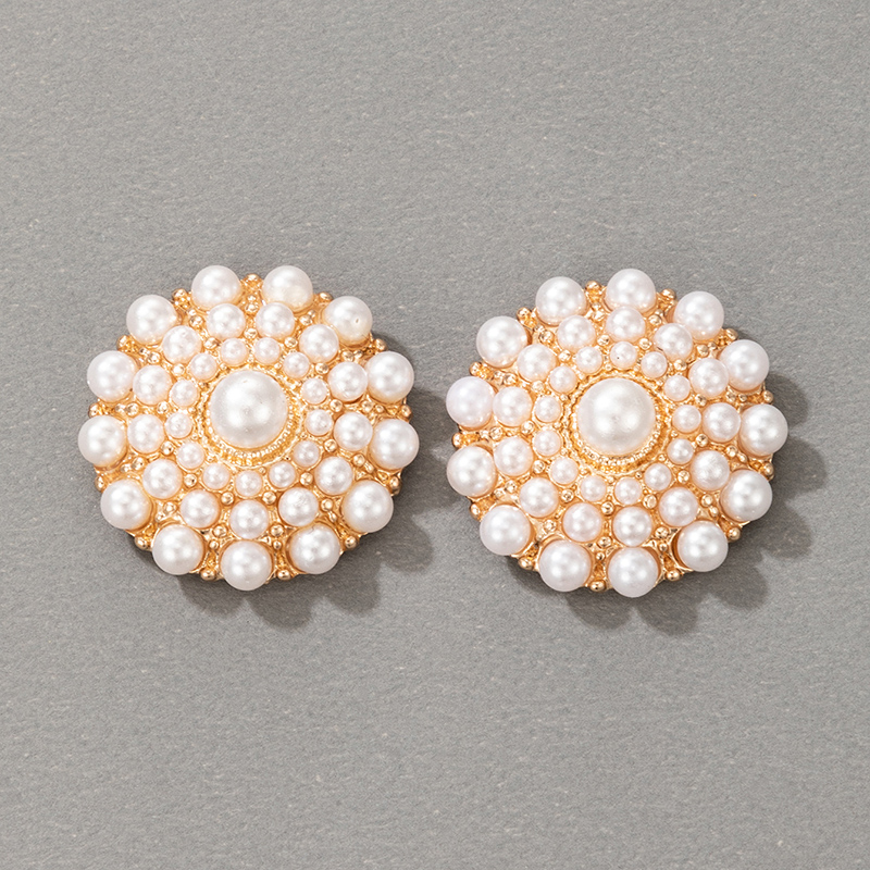 Korean Natural Shell Flower Contrast Pearl Earrings display picture 6
