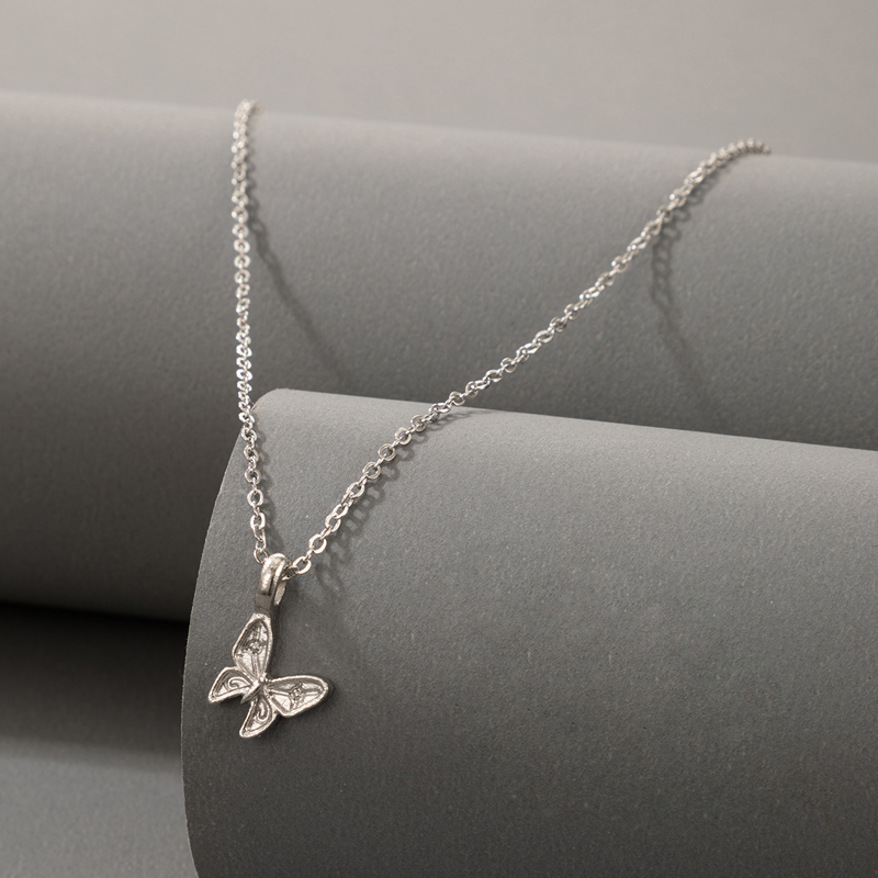 Nihaojewelry Schmuck Großhandel Neue Silberne Schmetterlingsanhänger Halskette display picture 1