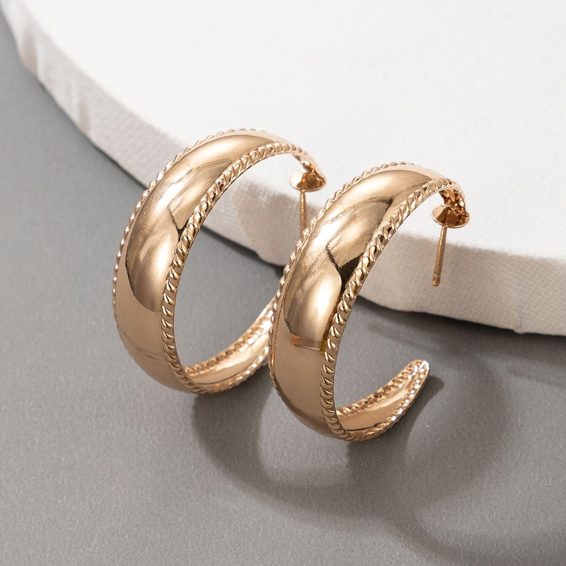 Bijoux Nihaojewelry En Gros De Nouvelles Boucles D&#39;oreilles Géométriques En Forme De C display picture 1