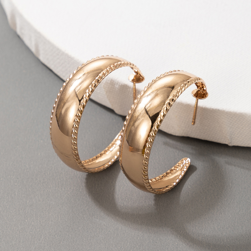 Bijoux Nihaojewelry En Gros De Nouvelles Boucles D&#39;oreilles Géométriques En Forme De C display picture 4