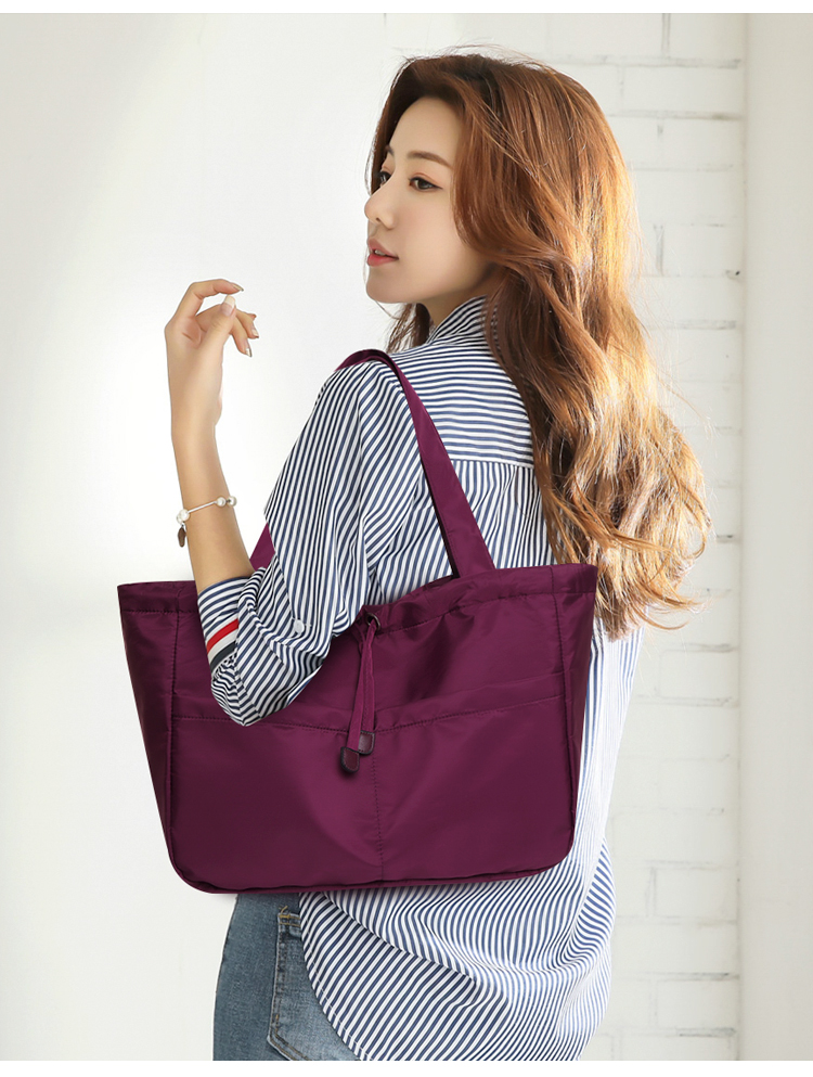 Nihaojewelry Wholesale Accessories New Casual Solid Color Nylon Handbags display picture 11
