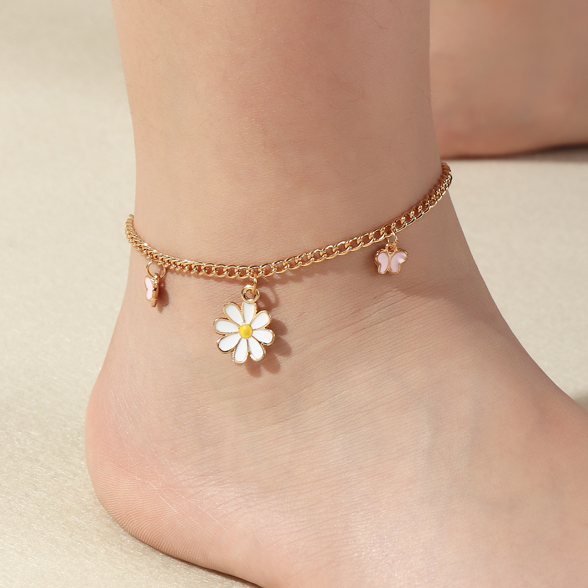 Wholesale Jewelry Dripping Oil Small Daisy Butterfly Anklet Nihaojewelry display picture 1