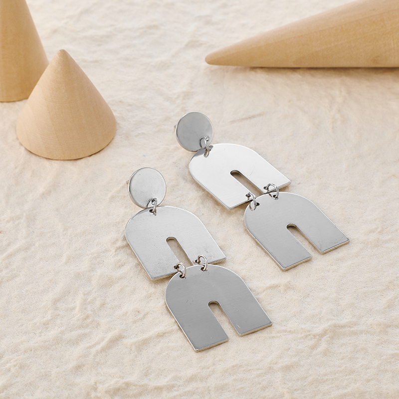 Simple Irregular Silver Alloy Earrings Wholesale display picture 6