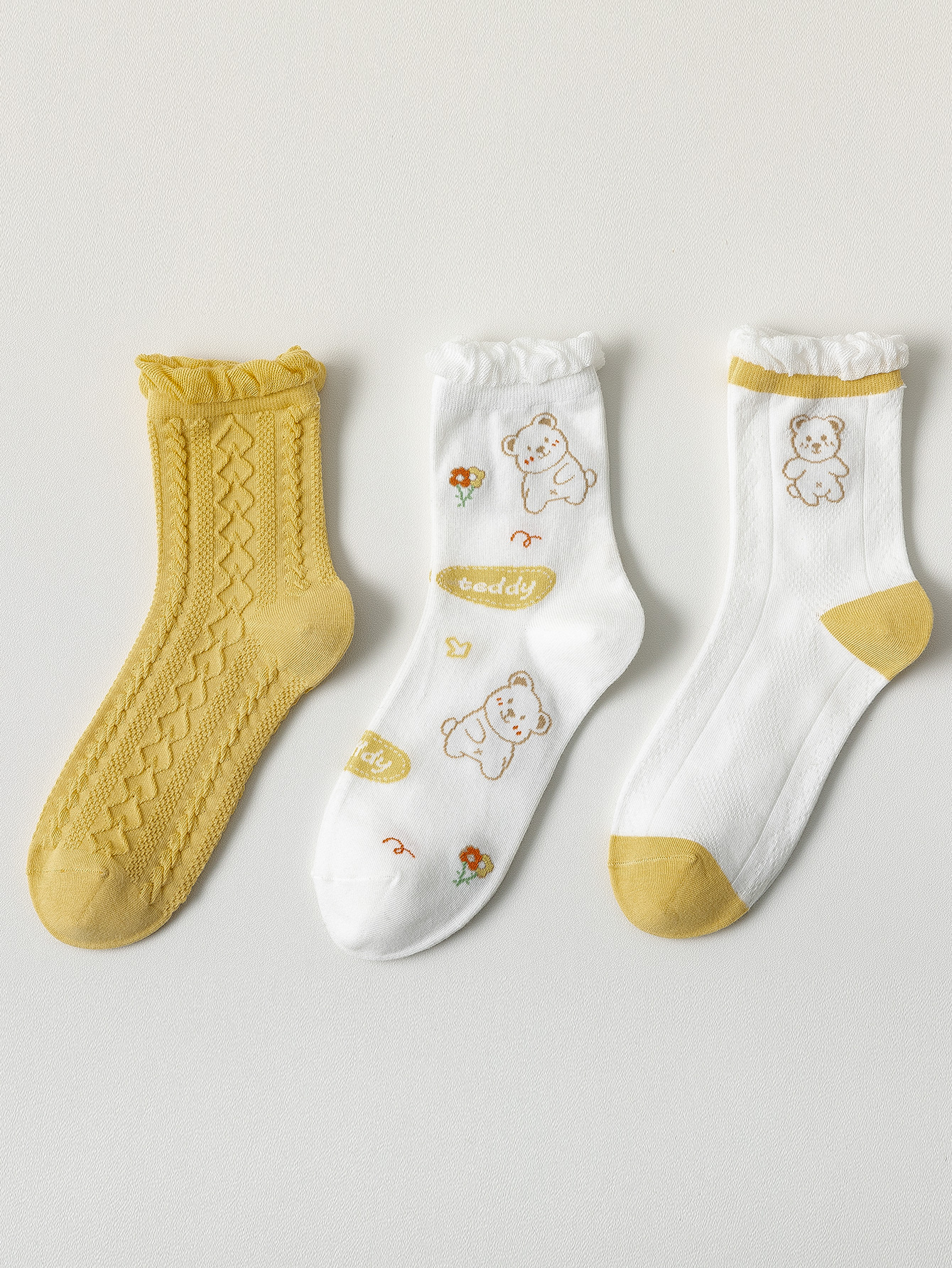 Yellow And White Student Little Bear Medium Tube Female Socks 3 Pairs display picture 1