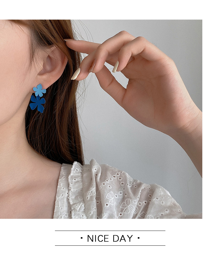Nihaojewelry Jewelry Wholesale Retro Contrast Blue Flower Long Earrings display picture 8