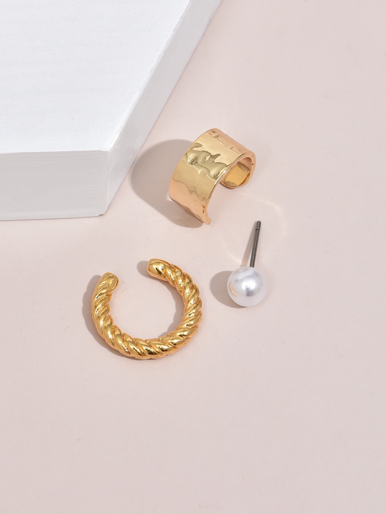 Nihaojewelry Bijoux En Gros Boucles D&#39;oreilles Simples En Perles Géométriques Rondes display picture 3