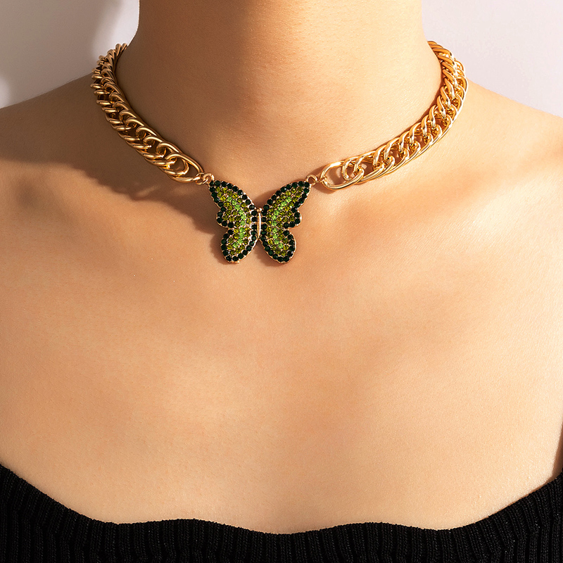 Nihaojewelry Wholesale Jewelry New Style Green Full Diamond Butterfly Pendant Thick Chain Necklace display picture 3