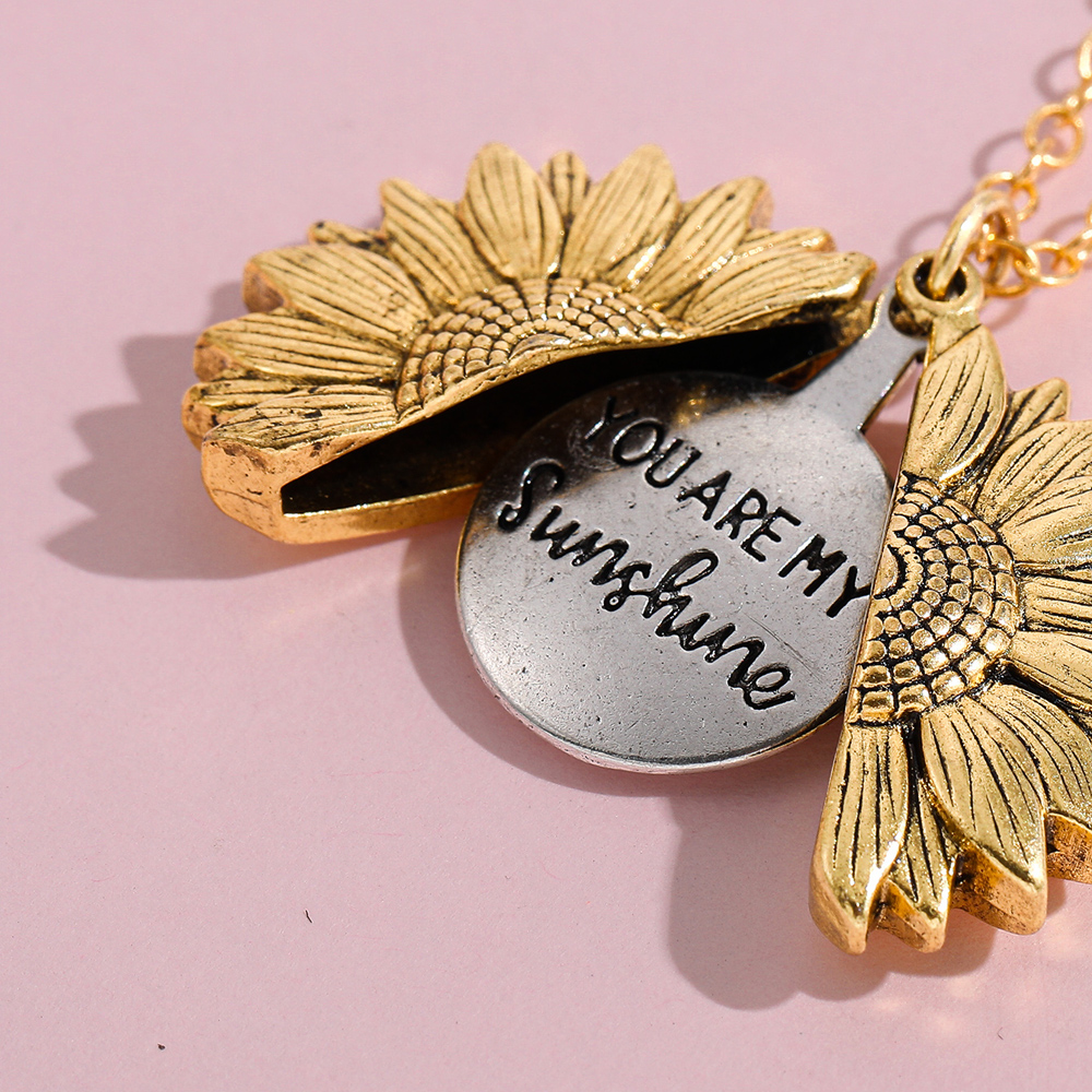 Nihaojewelry Jewelry Wholesale Sunflower Double Lettering Pendent Necklace display picture 4