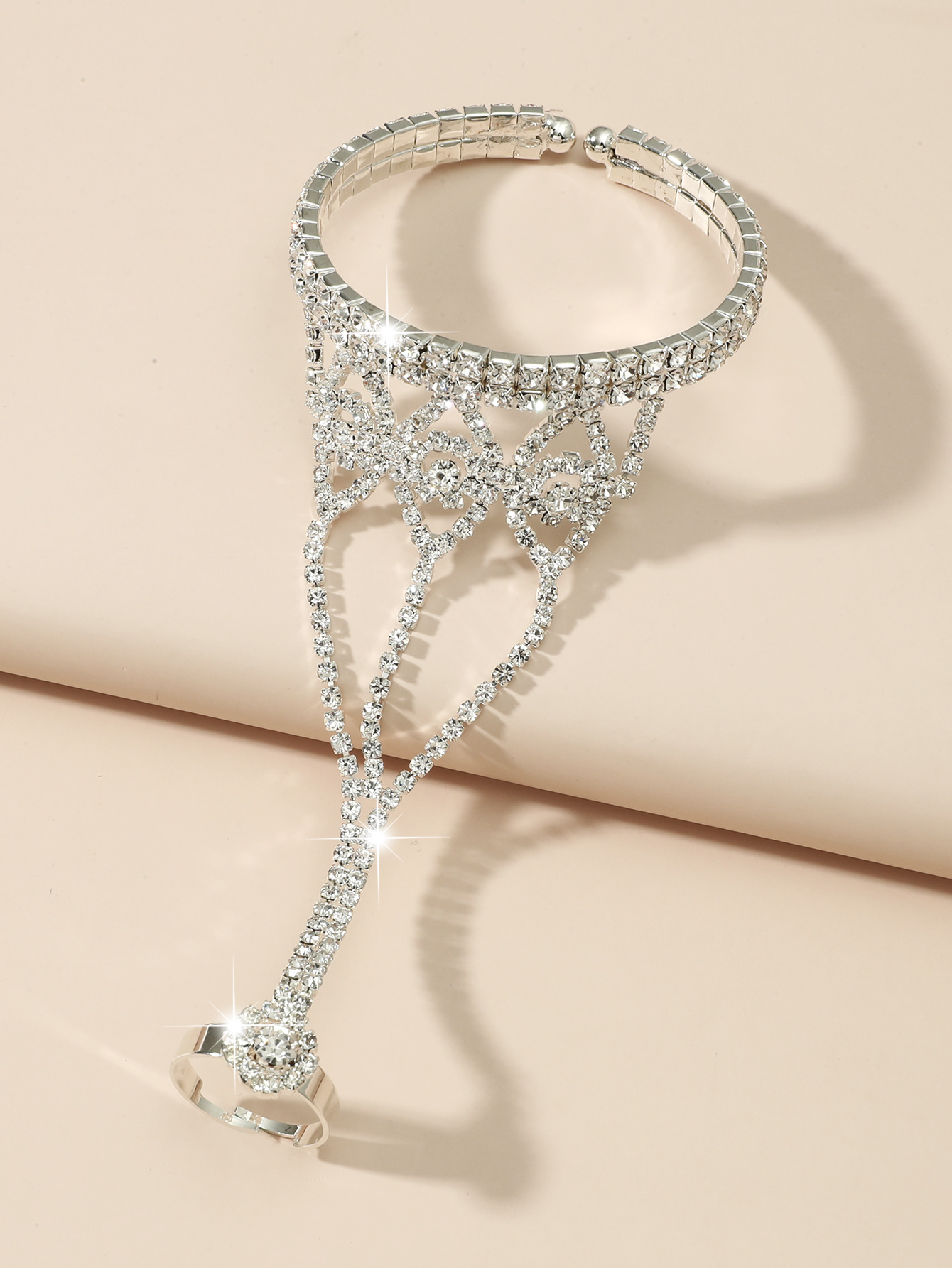 Bijoux En Gros Diamant Bague En Cuivre D&#39;une Seule Pièce Bracelet Nihaojewelry display picture 1