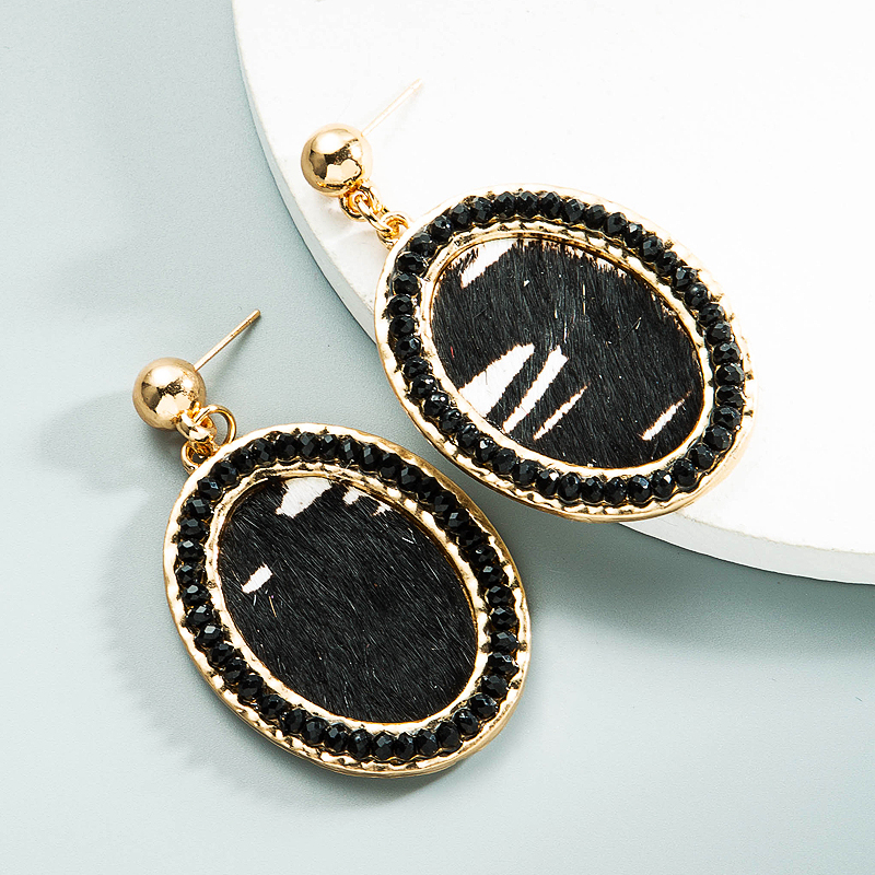 1 Pair Vintage Style Simple Style Classic Style Oval Leopard Plating Inlay Pu Leather Alloy Crystal Gold Plated Drop Earrings display picture 4