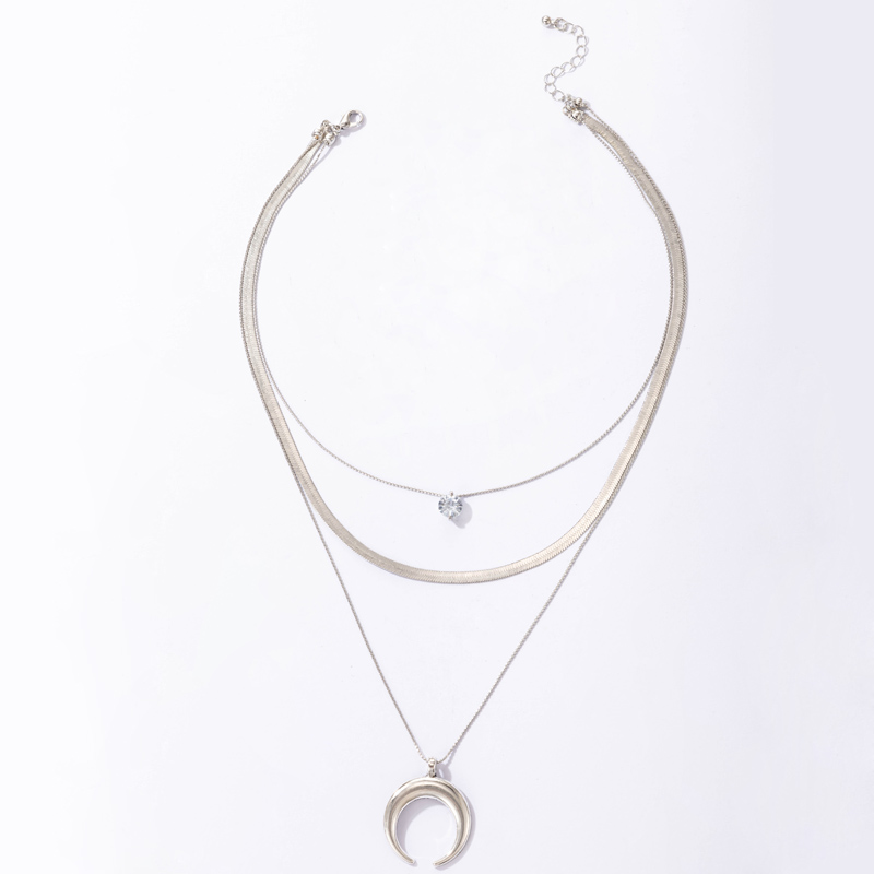 Großhandel Mehrschichtige Halskette Im Ethnischen Stil Mit Mondanhänger Nihaojewelry display picture 2