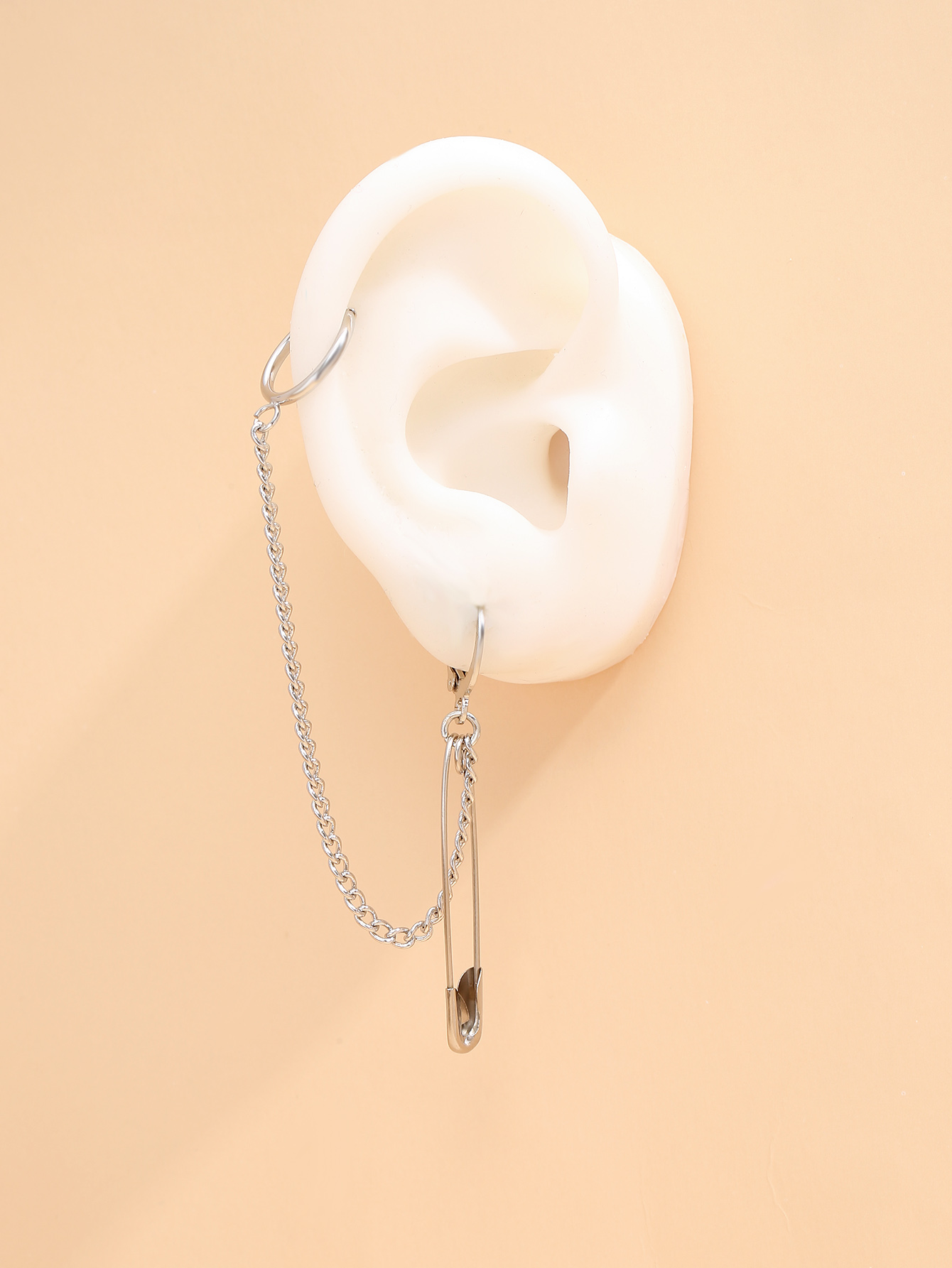 Großhandel Einfache Geometrische Pin Anhänger Legierung Ohrringe Clip Nihaojewelry display picture 1
