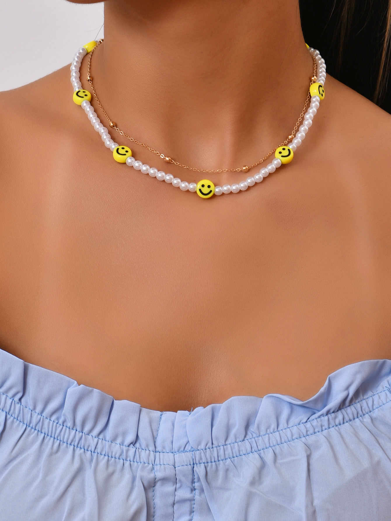 Wholesale Korean Retro Smiley Pearl Necklace Nihaojewelry display picture 1