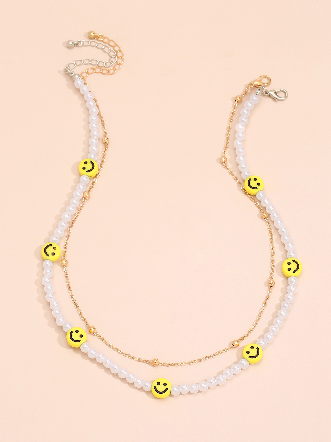 Wholesale Korean Retro Smiley Pearl Necklace Nihaojewelry display picture 2