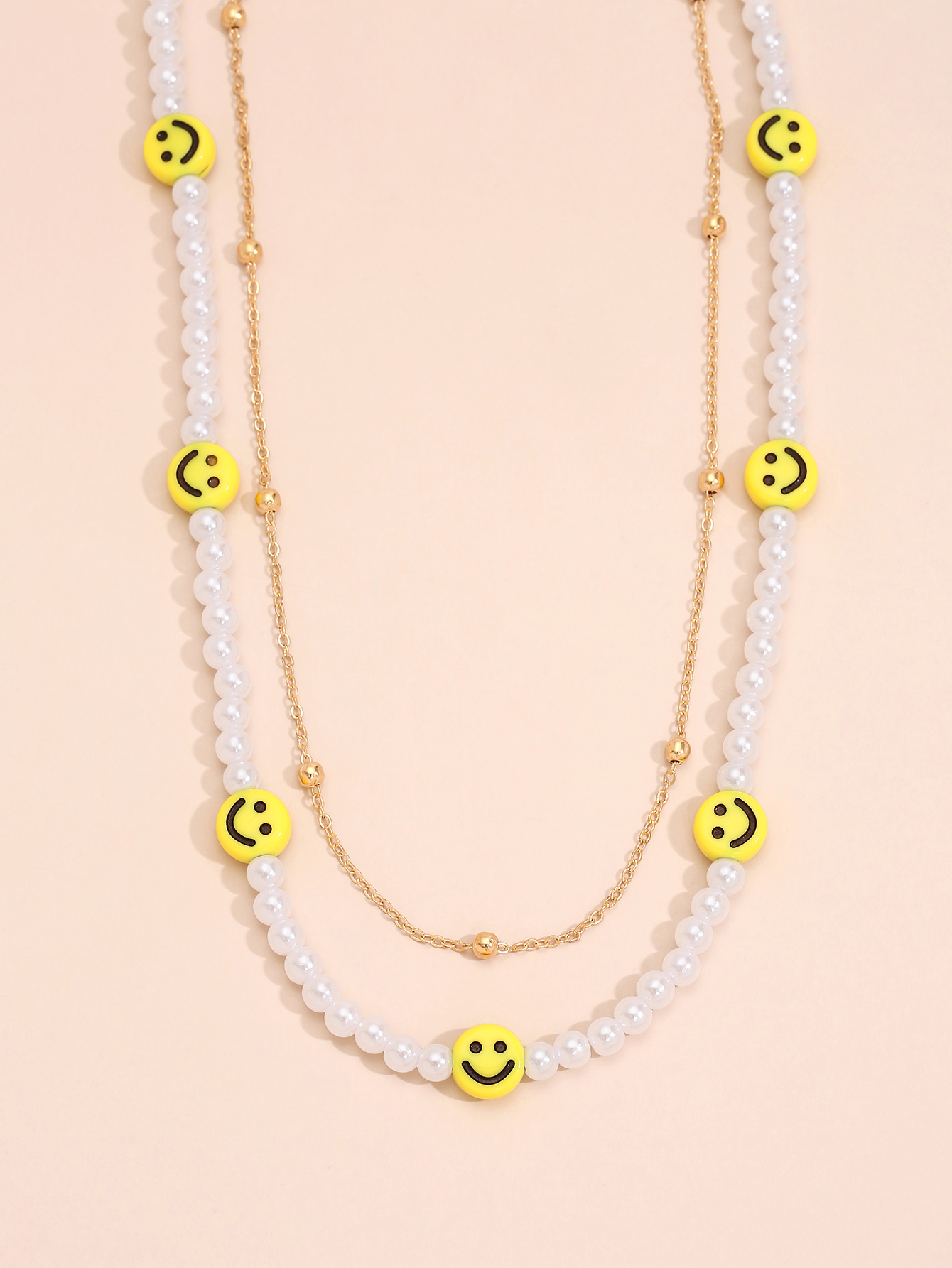 Wholesale Korean Retro Smiley Pearl Necklace Nihaojewelry display picture 3